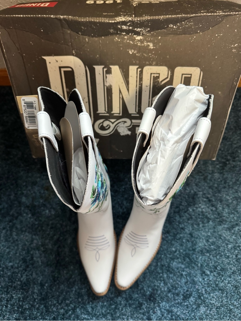 dingo White Western Boots with Blue Floral Embroidery - Picture 5 of 8